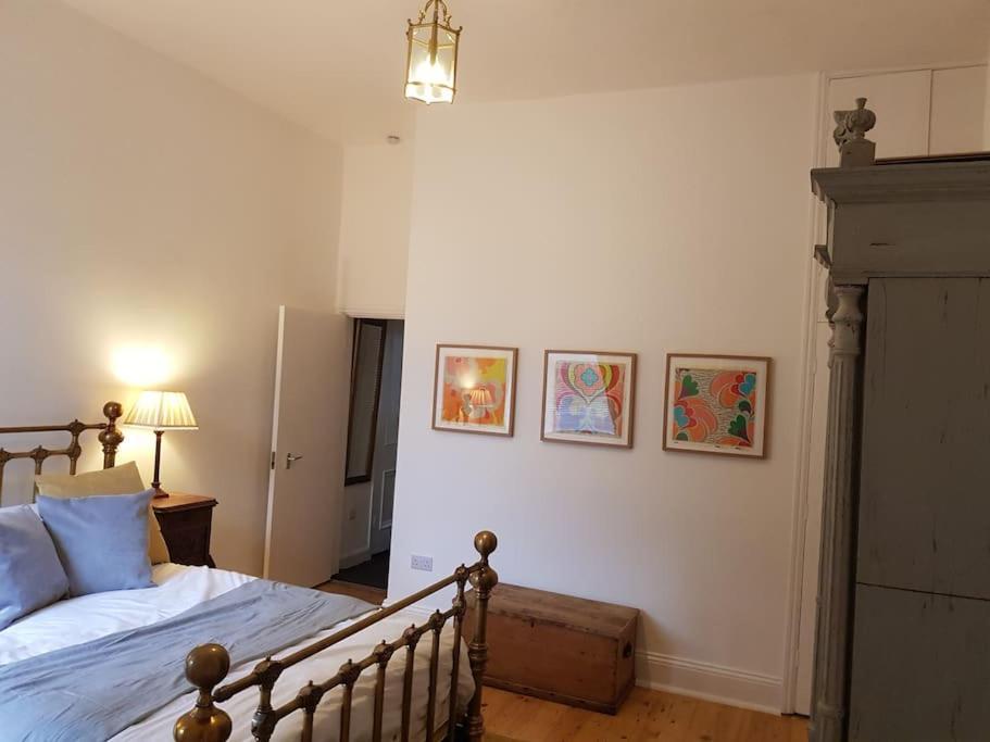 Apartment Stunning 1 Bedroom With Private Parking *